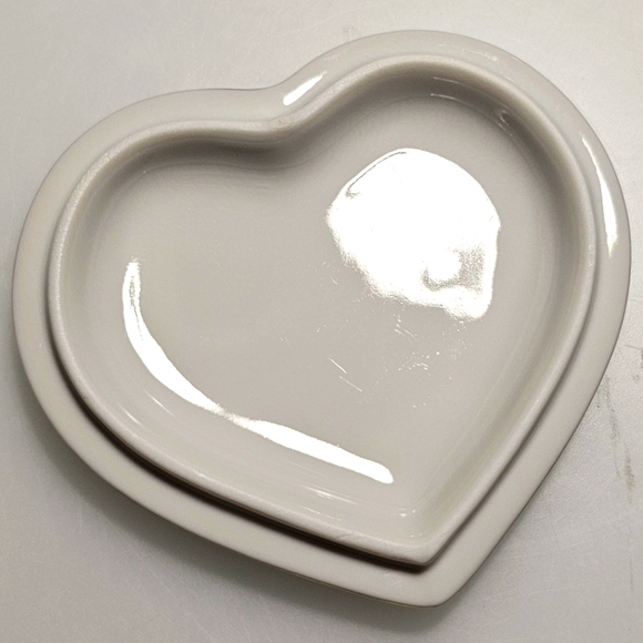 Precious Moments Ceramic Heart-Shaped Trinket Box - Picture 3 of 16
